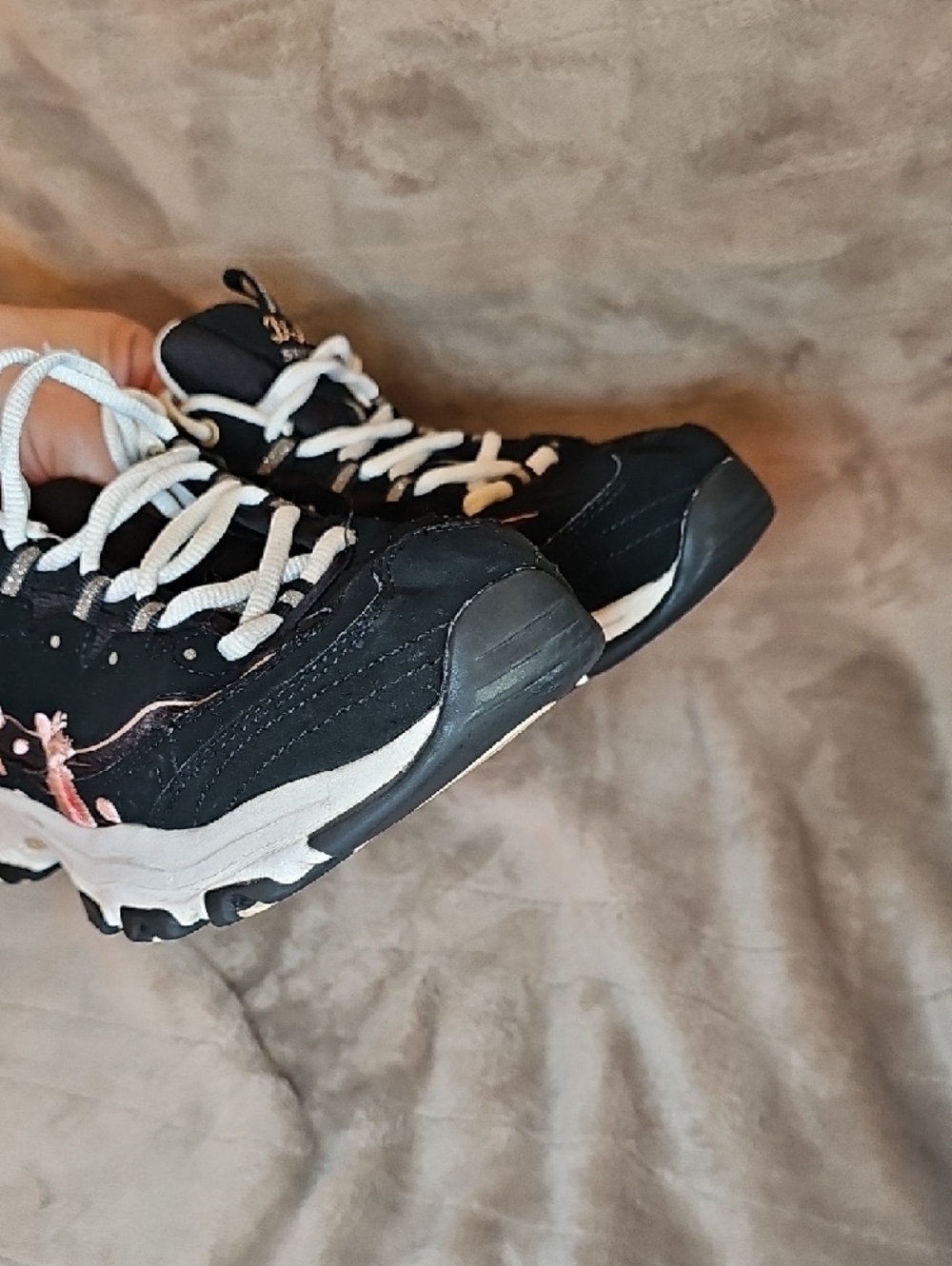 Skechers Women's Black Sneakers with Pink Floral Ch3rry Blosom Accents Size 11 - Picture 6 of 13